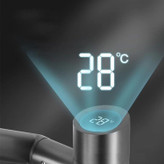 نمای نزدیک صفحه نمایشگر دمای شیر روشویی هایشن