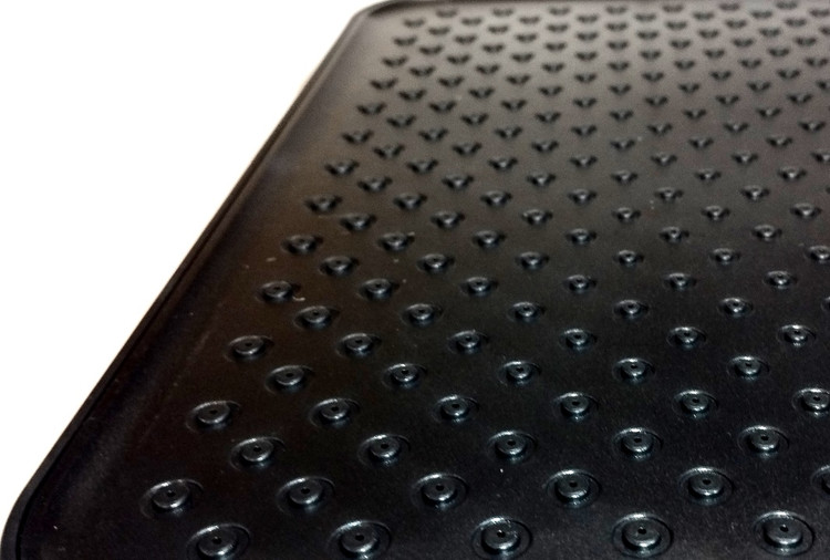 خروجی آب آبشاری از بدنه