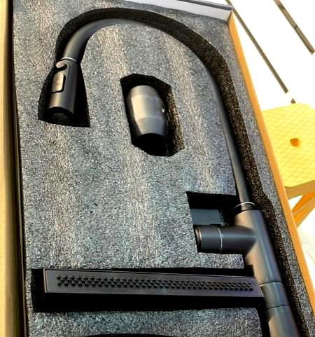 کیفیت درجه یک این شیر ظرفشویی آبشاری، تطابق با کاربری روزمره و نصب آسان را تضمین میکند.