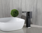 فناوری تغییر رنگ آب در شیر روشویی