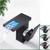 فناوری تغییر رنگ آب در شیر روشویی