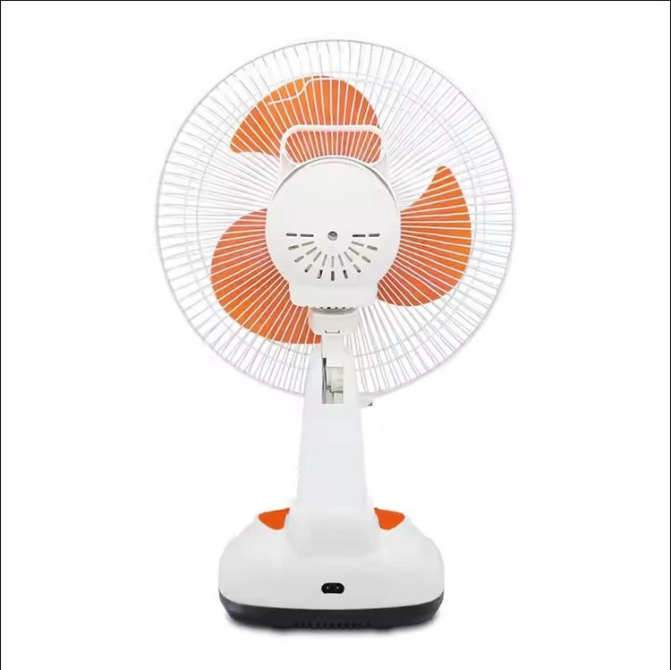 نمای نزدیک از کلیدهای کنترل پنکه شارژی EP-2112A