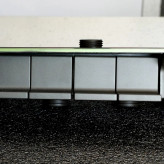 دوش حمام پیانویی هوادیائو مدل 520Q با نمایشگر دیجیتال در حمام مدرن