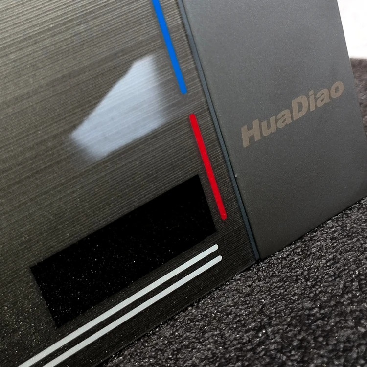 نمای نزدیک از نمایشگر دیجیتال دوش پیانویی HuaDiao 520Q