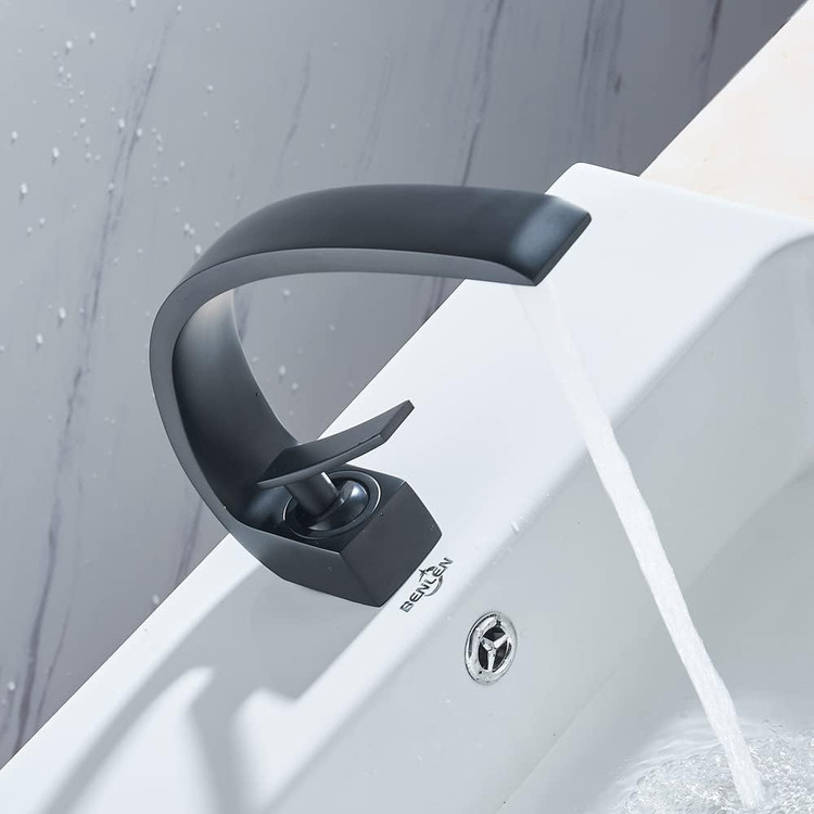 مقایسه ظاهر شیر روشویی Hyshin و نمونههای معمول