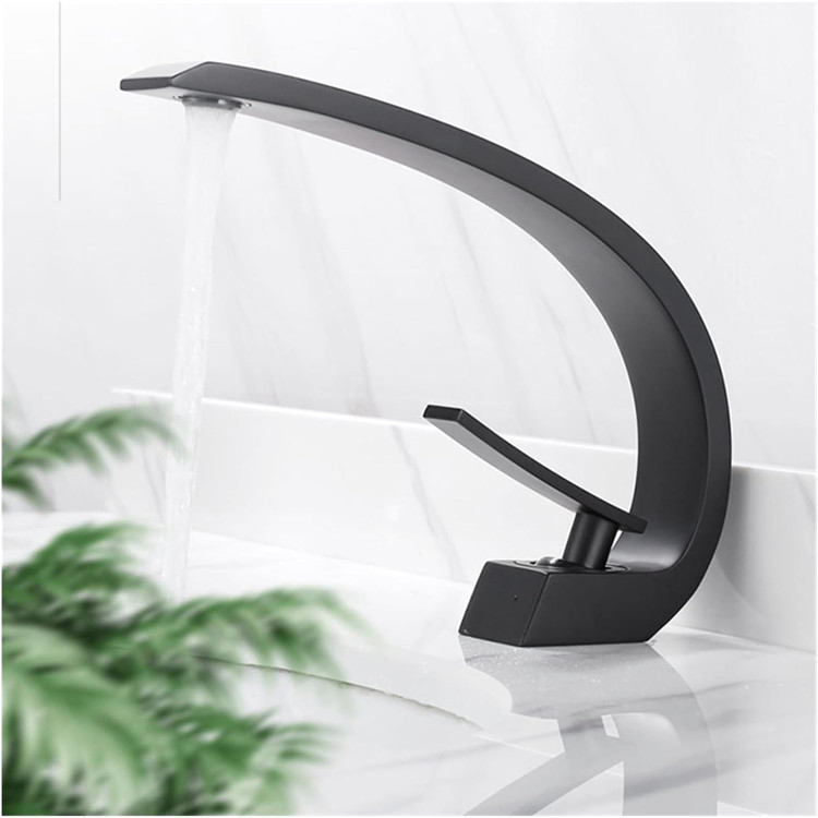 جریان آب زیبا و آرامشبخش شیر روشویی هنری هایشین مدل HS-586