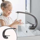 نمای کنار شیر روشویی لوکس Hyshin Arden