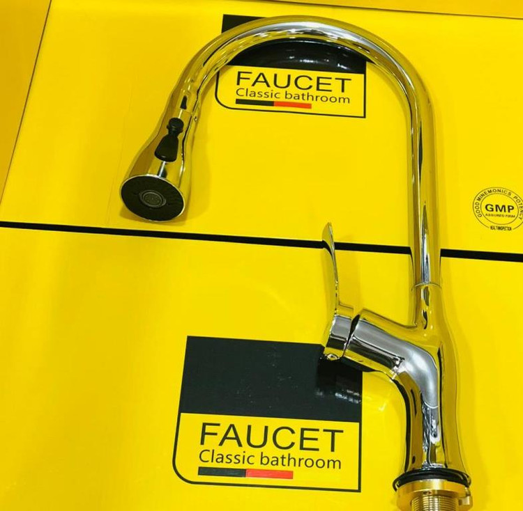 طراحی مدرن و آبشاری شیر شاوری مدل 468 در فضای آشپزخانه