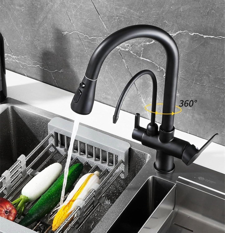 نمای نزدیک از خروجی آب شیر DIKALAN