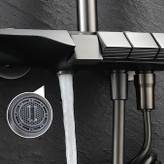 صفحه نمایش دیجیتال دوش پیانویی نمایشگردار