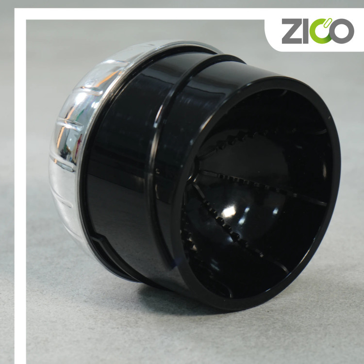 سری ضد چکه در حال جلوگیری از ریزش قطرهای آب