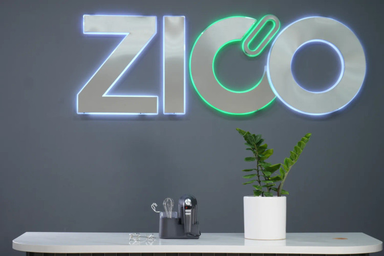 همزن کیک پزی خانگی مدل ZC-8802 با کنترل سرعت چند حالته