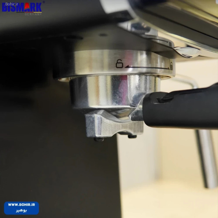 نمای تهیه اسپرسو با دستگاه بیسمارک BM2291
